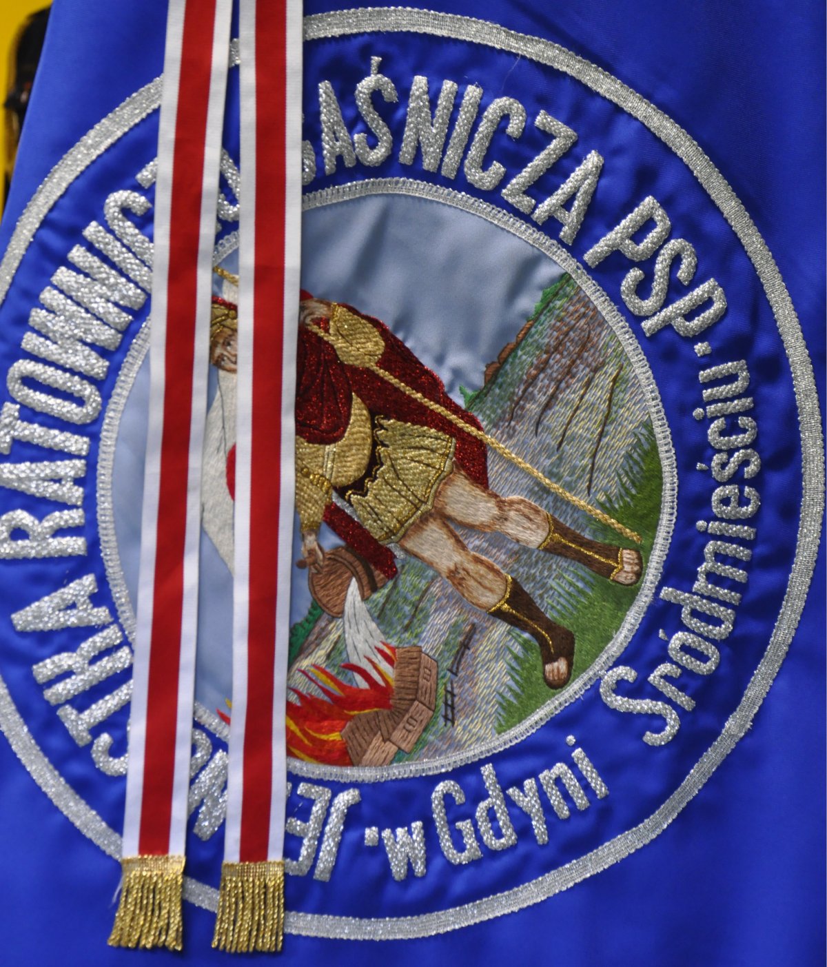 Opis alternatywny uzytkownicy/d.patzer@gdynia.pl/nowy komendtant/straż sztandar.jpg