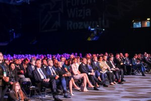 Nagrody gospodarcze wręczono podczas wieczornej Gali Forum Wizja Rozwoju w Gdynia Arenie, fot. Karol Stańczak