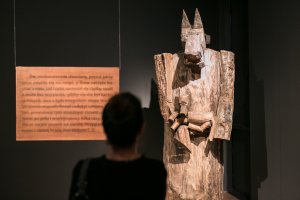 Otwarcie wystawy prac Józefa Wilkonia w Muzeum Miasta Gdyni.
