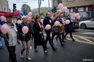 Marsz Różowej Wstążki // fot. Dawid Linkowski
