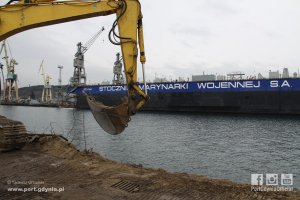 Prace rozbiórkowe na terenach Portu Gdynia, fot. Tadeusz Urbaniak , www.port.gdynia.pl