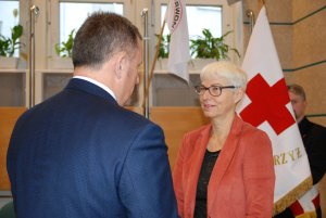 Odznaczeniem „Zasłużonego dla krwiodawstwa w Gdyni” nadawanego przez Kapitułę – Zarząd Rejonowy PCK w Gdyni, wyróżniona została Joanna Zielińska..