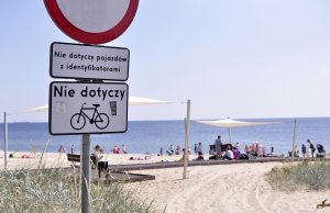 Zmiany oznaczają mniej aut w malowniczych okolicach plaży w Orłowie, fot. Kamil Złoch