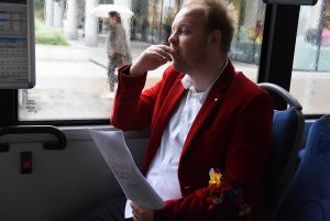 Dni Nagrody Literackiej Gdynia. Czytanie "Wesela" w trolejbusach // fot. M.Puszczewicz