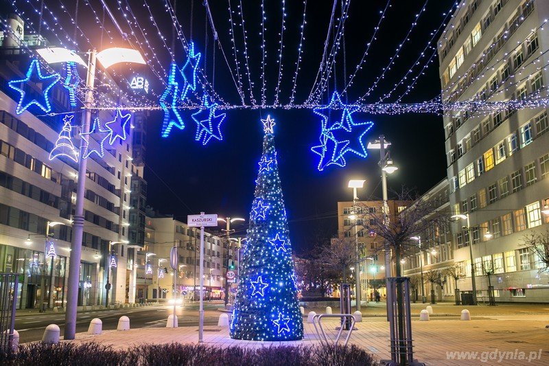 Świąteczne iluminacje na placu Kaszubskim // fot. Karol Stańczak