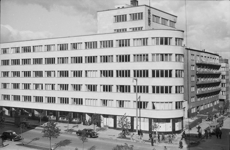 Budynek biurowy ZUS, tzw. PLO // Fot. Wacław Schulz, 1930-1930 r., ze zbiorów Muzeum Miasta Gdyni.