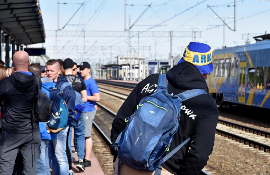 Arkowcy pojechali do Warszawy sześcioma specjalnymi pociągami, fot. Kamil Złoch