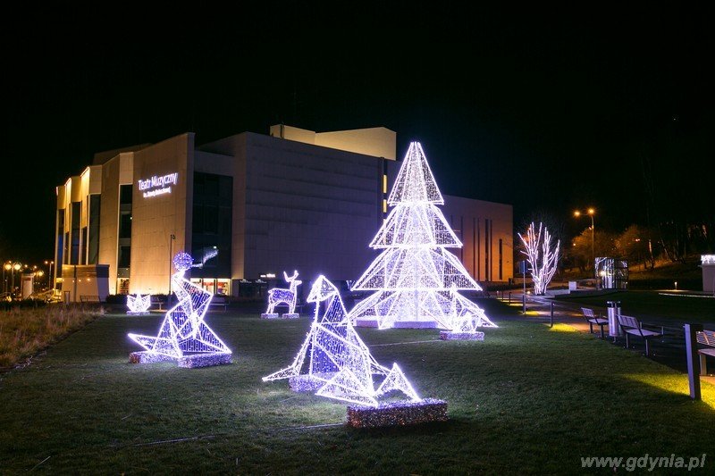 Świąteczne iluminację na placu Grunwaldzkim // fot. Karol Stańczak