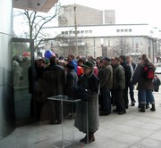 otwarcie Muzeum Miasta Gdyni - mieszkańcy przed wejściem, foto: Dorota Nelke