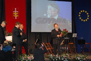 Janusz Różalski odbiera Srebrny Krzyż Zasługi, fot.: Dorota Nelke