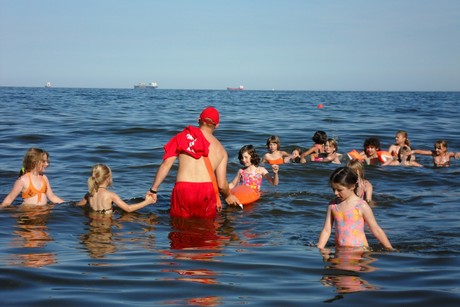 Dzieci z Łazisk na plaży