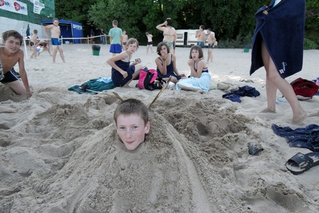 Dzieci z Łazisk na plaży