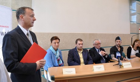 Na pierwszym planie wiceprezydent Michał Guć, za nim Dorota Bukowska i syn Bartosz / fot. Dorota Nelke