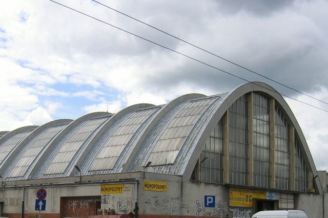 Zespół Hali Targowej z 1937 r. ul. Wójta Radtkego 38, wpis z dn. 15.12.1983 r., nr 1044 (895)