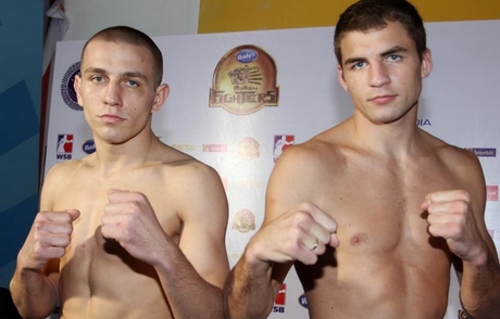 od lewej Tomasz Jabłoński i Nikołaj Wesełow, źródło:  www.bokser.org/index_top_boxing-amateur.jsp