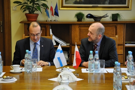 Od lewej Ambasador Finlandii Jari Vilén i Wiceprezydent Gdyni Marek Stępa / fot. Michał Kowalski