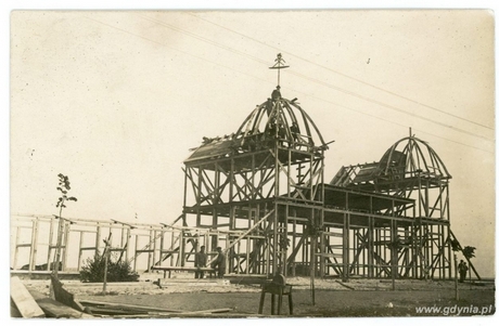 Budowa Łazienek Kąpielowych przy promenadzie nadmorskiej,  1925 r., fot. ze zbiorów Muzeum Miasta Gdyni