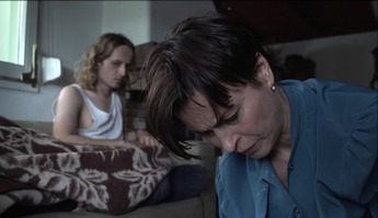 Kadr z filmu Łukasza Ostalskiego "Matka"
