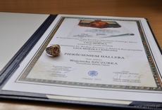 Dyplom dla prezydenta Gdyni i Pierścień Hallera, fot. Michał Kowalski