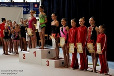 Wyróżnione zawodniczki na zawodach w gimnastyce artystycznej - Grand Prix Polski 2013, fot. Klub Kibica SGA