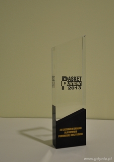 Nagroda dla miasta Gdyni "Basket Partner 2013" w kategorii samorząd przyjazny koszykówce, fot. Michał Kowalski