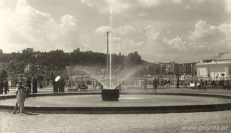Fontanna przed 1939 r. - fotografia pochodzi ze zbiorów Muzeum Miasta Gdyni