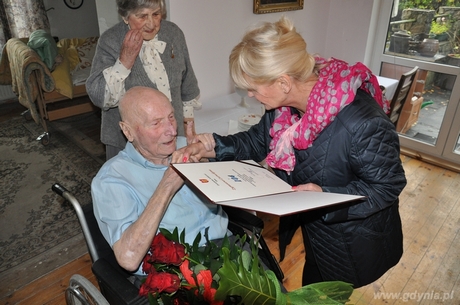 Wizyta u Pana Zygmunta Czarneckiego z okazji 104 urodzin, fot. Sebastian Drausal