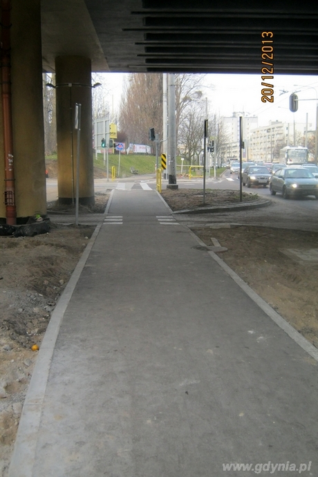 Ścieżka rowerowa na skrzyżowaniu ulicy Morskiej z Estakadą Kwiatkowskiego, fot. Joanna Adamczyk