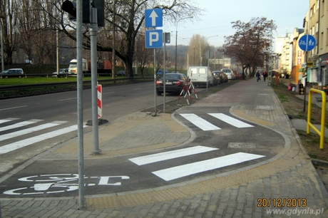 Ścieżka rowerowa na skrzyżowaniu ulicy Morskiej z Estakadą Kwiatkowskiego, fot. Joanna Adamczyk