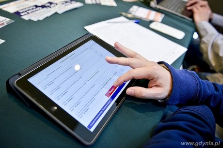 Głosowanie na Budżet Obywatelski w gdyńskich centrach handlowych, fot. Maciej Czarniak