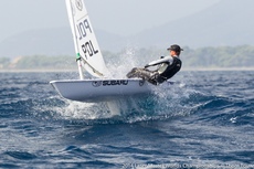 Maciej Grabowski na Mistrzostwach Świata w żeglarskiej klasie Laser w Hyeres, fot. Thom Touw