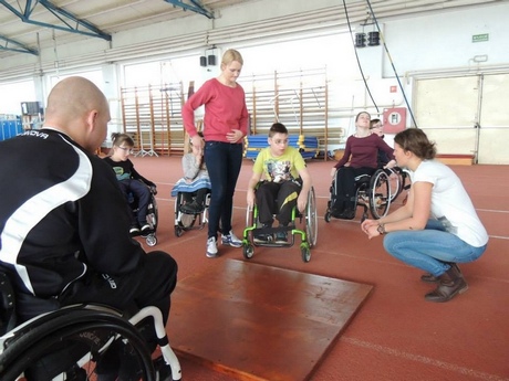 Zajęcia sportowe dla osób niepełnosprawnych