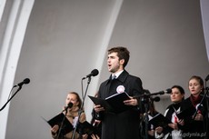 Koncert pieśni patriotycznych na pl. Grunwaldzkim, fot. Karol Stańczak