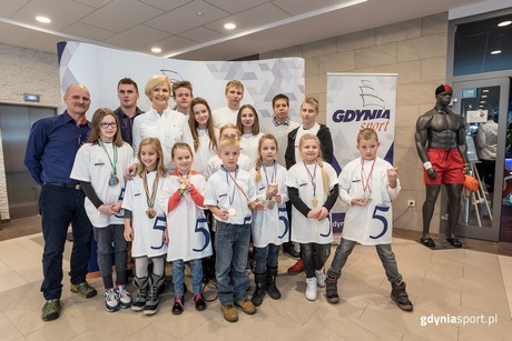 Otylia Jędrzejczak na konferencji poświęconej projektowanej pływalni olimpijskiej w Gdyni, fot. gdyniasport.pl