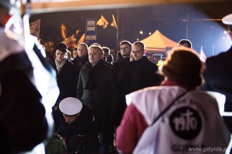 Władze miasta Gdyni na obchodach 45. rocznicy Grudniowej Zbrodni, fot. Karol Stańczak
