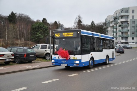 Inauguracyjny kurs autobusu linii 145