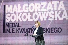 Małgorzata Sokołowska na urodzinowej sesji Rady Miasta Gdyni, fot. Karol Stańczak