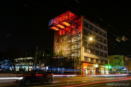 Infobox podświetlony w barwach Belgii, fot. Mateusz Skowronek