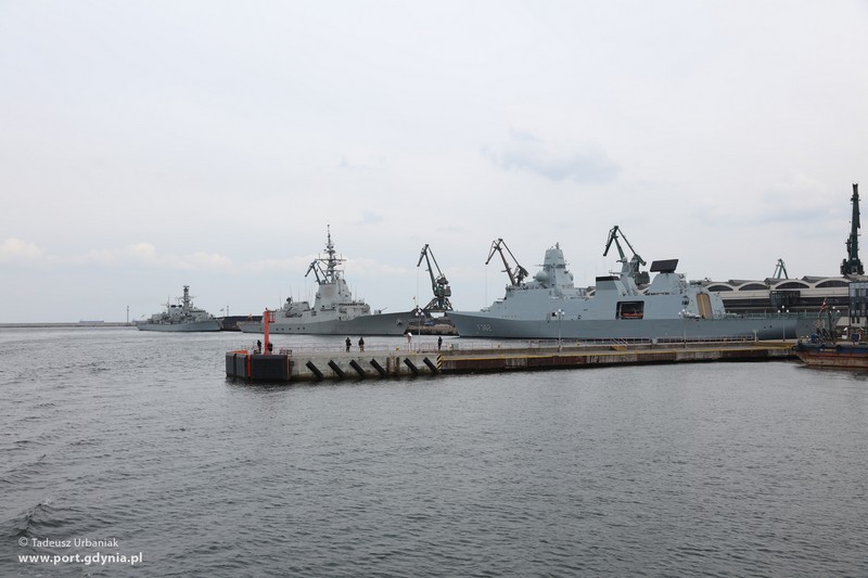 Okręty NATO: duński HDMS Peter Willemoes”, hiszpański SPS Alvaro De Bazan i brytyjski HMS Iron Duke / fot. Tadeusz Urbaniak www.port.gdynia.pl