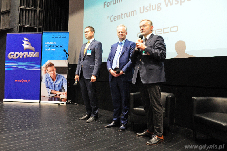 Od lewej Andrzej Dopierała, prezes Asseco Data Systems,  Adam Góral, prezes Asseco Poland i prezydent Gdyni Wojciech Szczurek, fot. Michał Kowalski