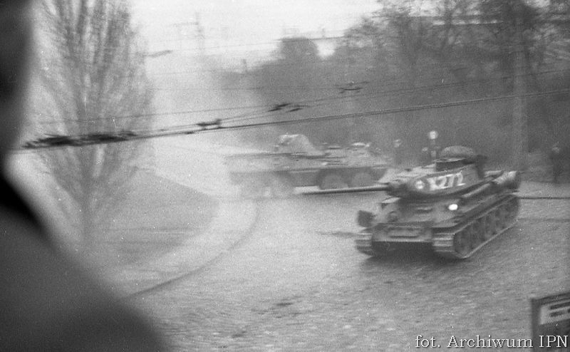 17 grudnia 1970 r. czołgi na ulicach  Gdyni / fot. Archiwum IPN