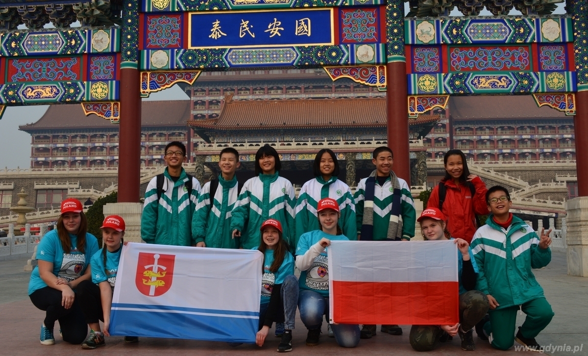 Młodzież z Gimnazjum nr 4 podczas wyjazdu na Azjatycką Olimpiadę Kreatywności „Destination Imagination” w Pekinie / fot. Anna Drotlew