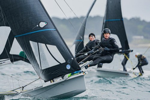 Gdynianka z załogantką jest autorką pierwszego w historii medalu MŚ dla polskiej załogi w olimpijskich klasach skiffowych (fot. Sailing Energy)