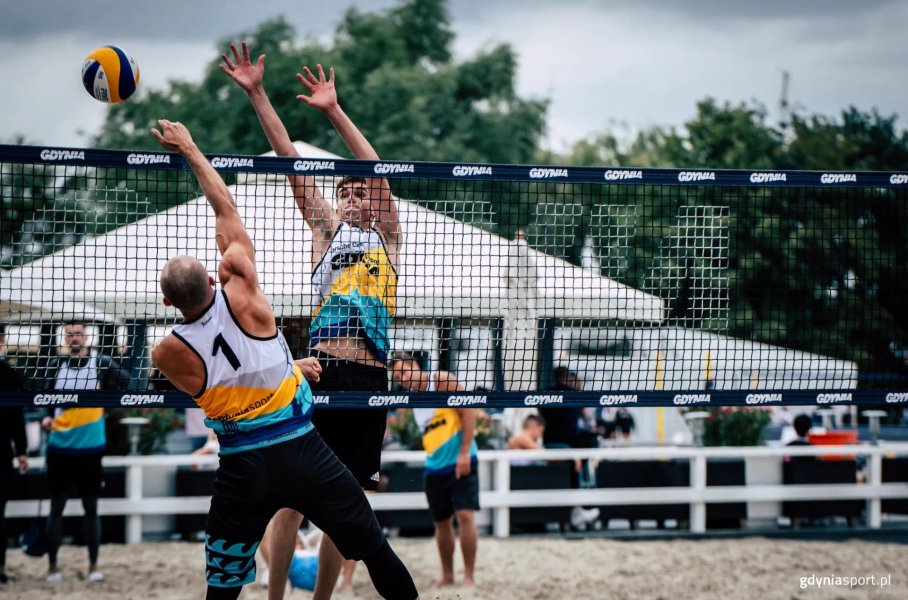 Aktywne Lato 2024: Turniej Siatkówki Plażowej Oldboy 