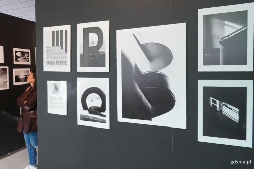 Wernisaż wystawy „100x100” w Galerii GCF (fot. Magdalena Starnawska)