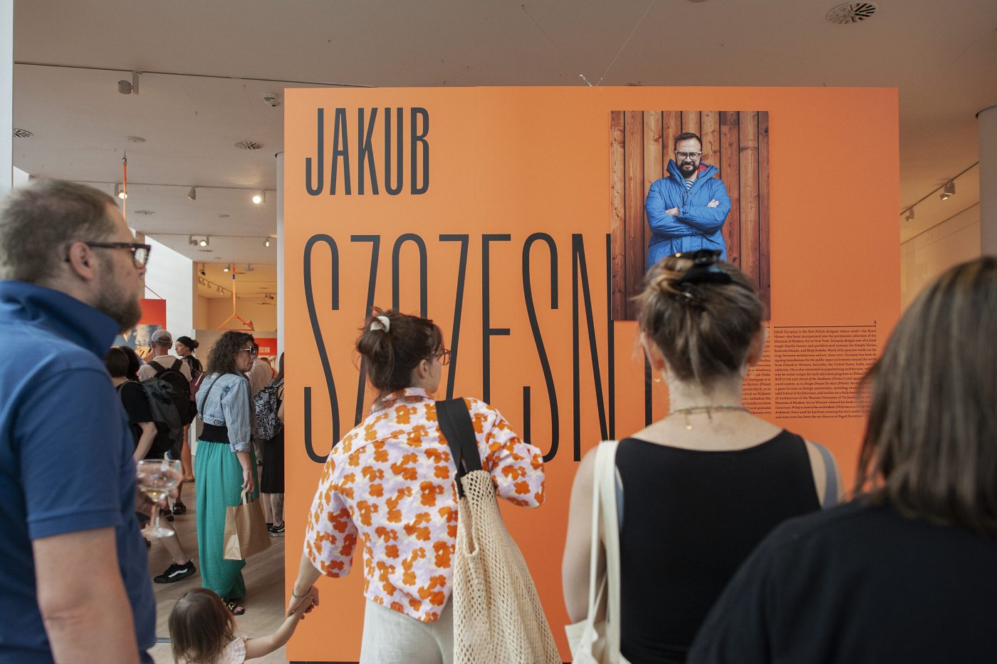 Jakub Szczęsny ponownie zagości w muzuem 8 listopada z promocją książki „Azyle, nisze i enklawy, czyli katalog małych utopii”. Fot. Muzeum Miasta Gdyni