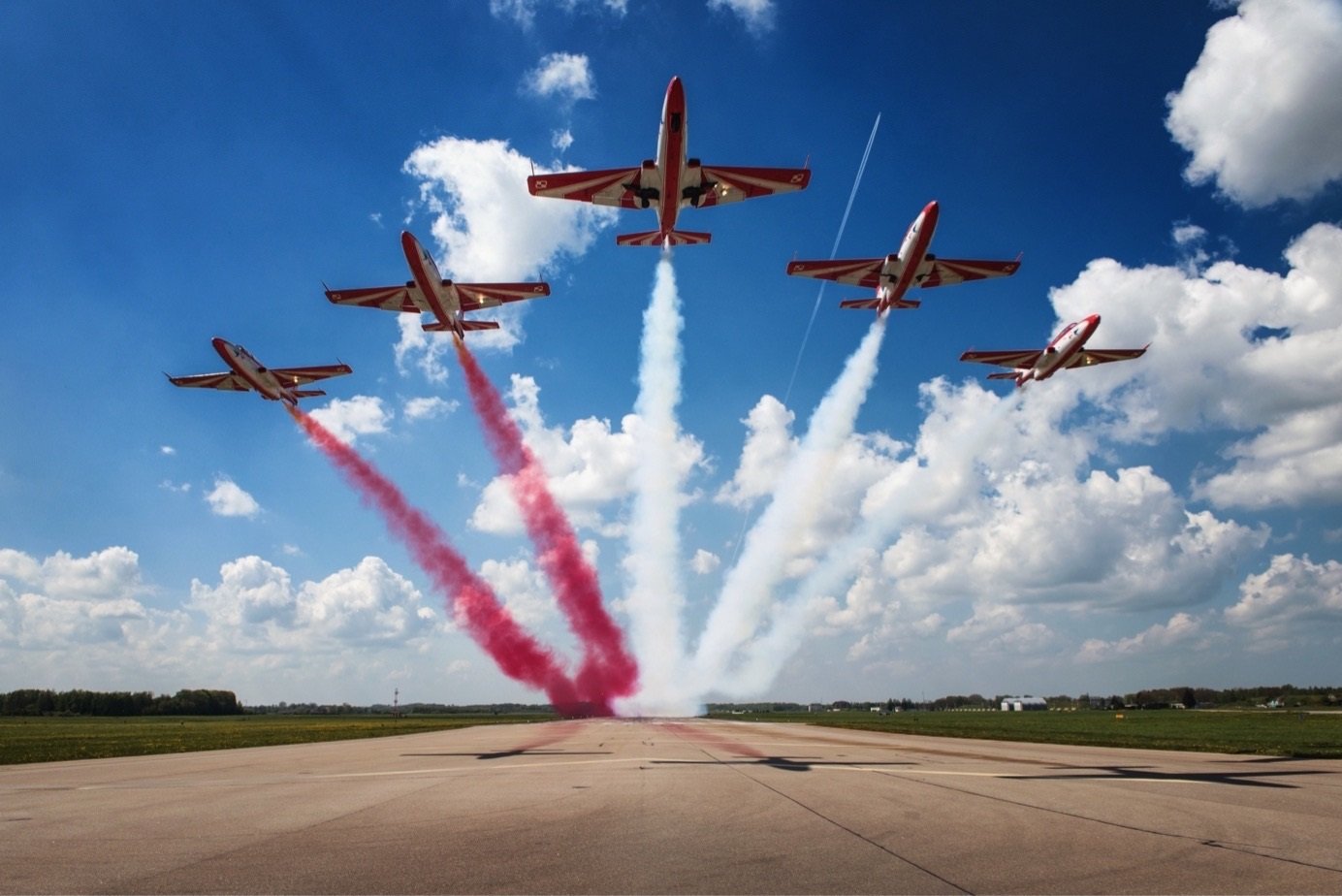 Czas na pokazy lotnicze Lotos Gdynia Aerobaltic 2021 / fot. aerobaltic.pl