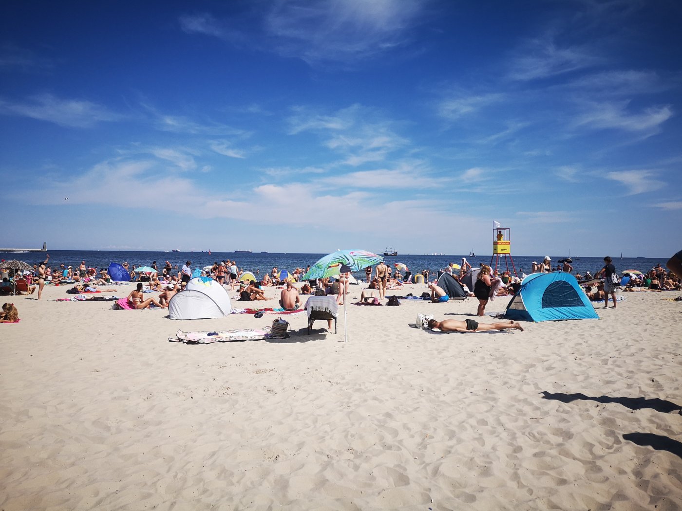 Wakacje nad morzem w pełni, a kąpiel w morzu to jedna z głównych atrakcji// fot. Karolina Szypelt