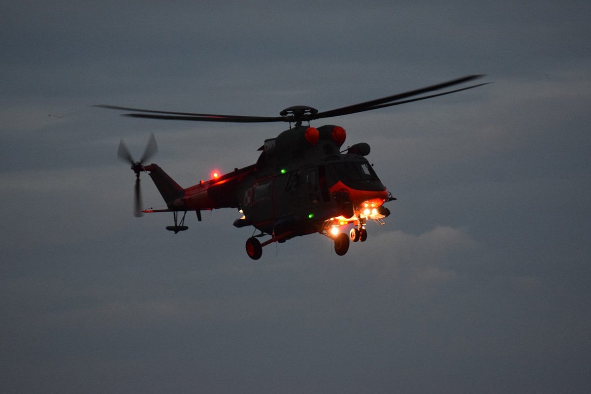 Helikopter Anakonda nocą