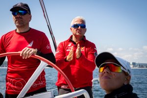 Skiper Maciej Marczewski i załoga jachtu VO65 Sailing Poland. Fot. Przemysław Kozłowski